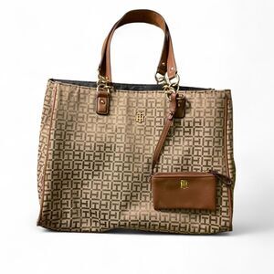 Tommy Hilfiger Monogram purse with matching wristlet